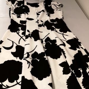 NWOT Robbie bee large dress